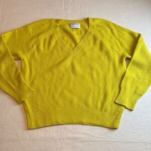 Old Navy Women's Ribbed Shaker V-Neck Sweater Vibrant Yellow Size S